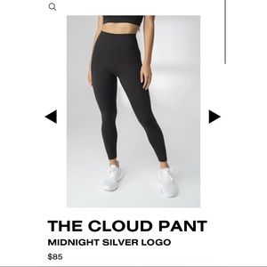 BRAND NEW THE CLOUD PANT
MIDNIGHT SILVER LOGO Size XXS
